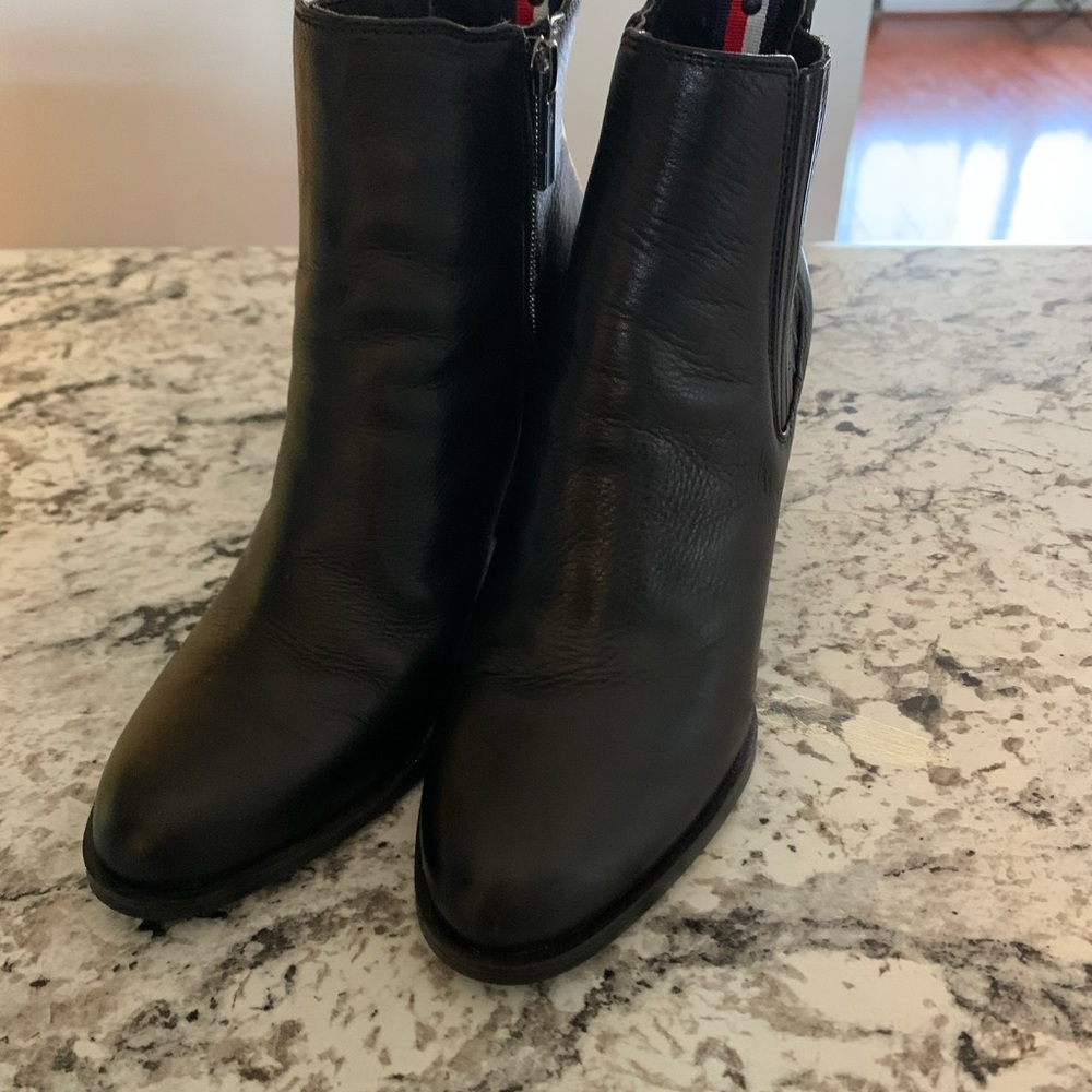 Tommy Hilfiger Black Boots Size 6 1/2.